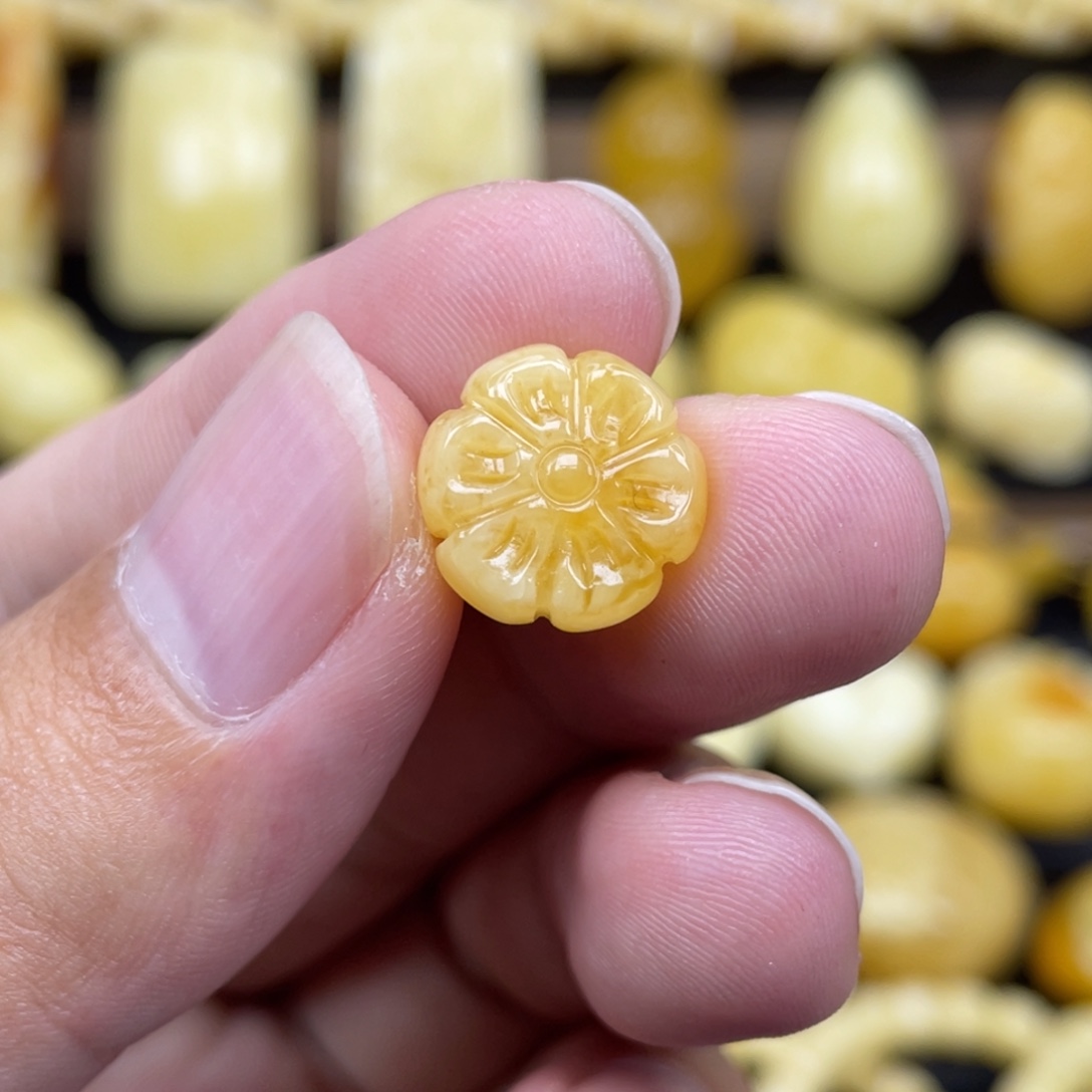 琥珀未镶嵌裸石琥珀蜜蜡