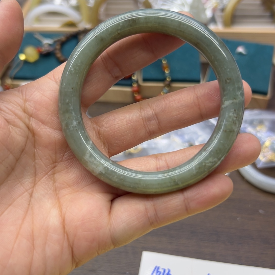 和田玉未镶嵌手镯58.6圈围1668