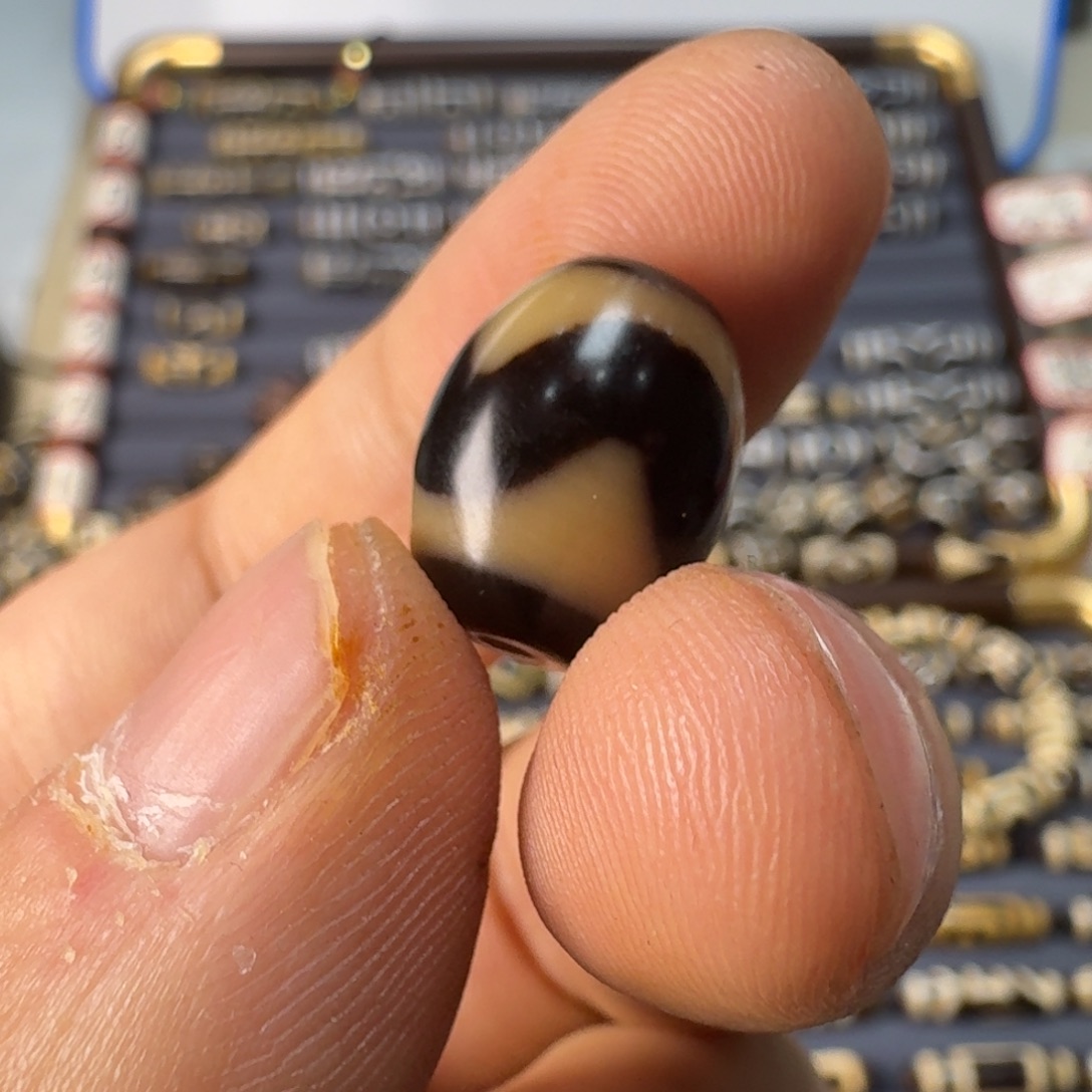 压***气玛瑙/玉髓散珠仿至纯