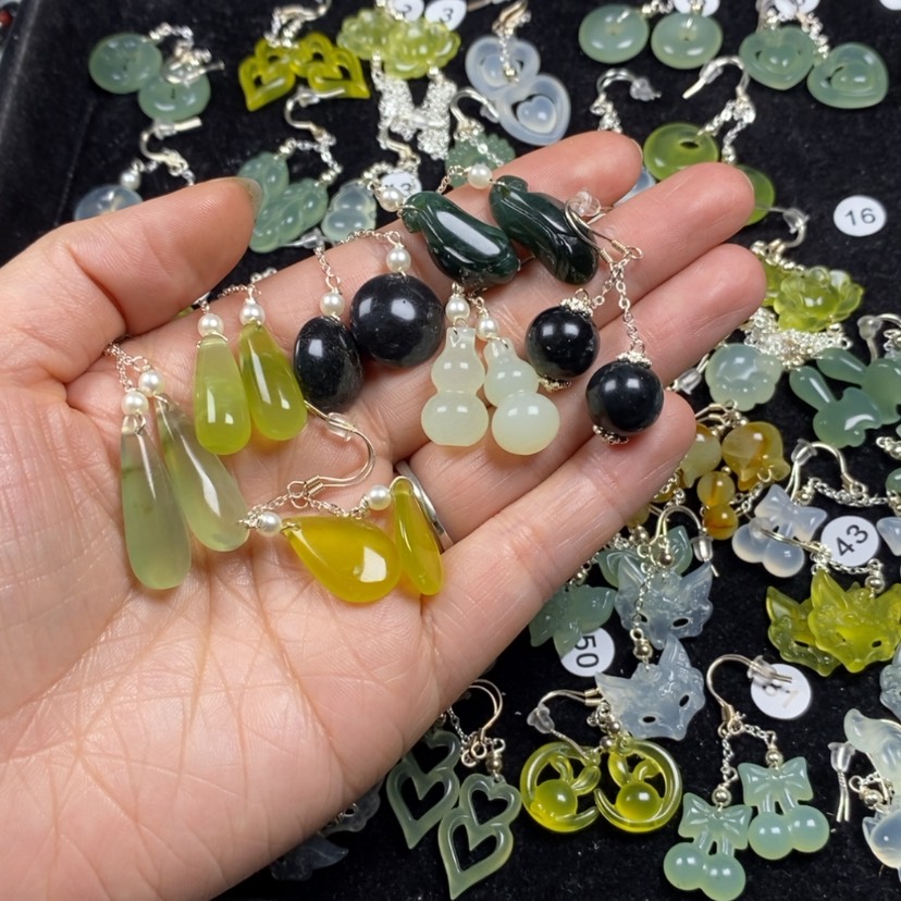 【闪购商品】蛇纹石玉挂件耳饰耳环项链未镶嵌云****后