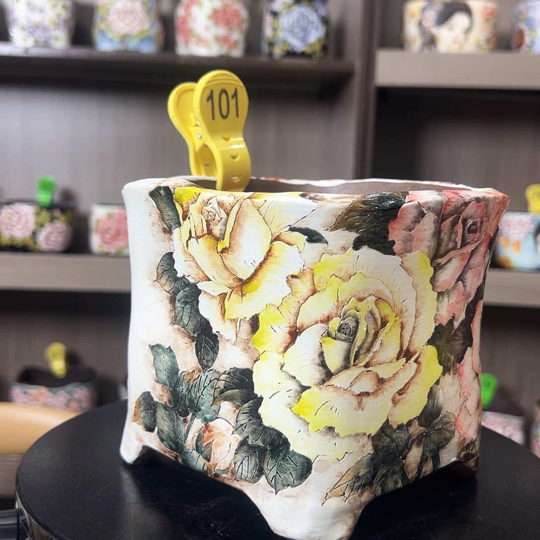 手绘陶瓷口13.5高13.5