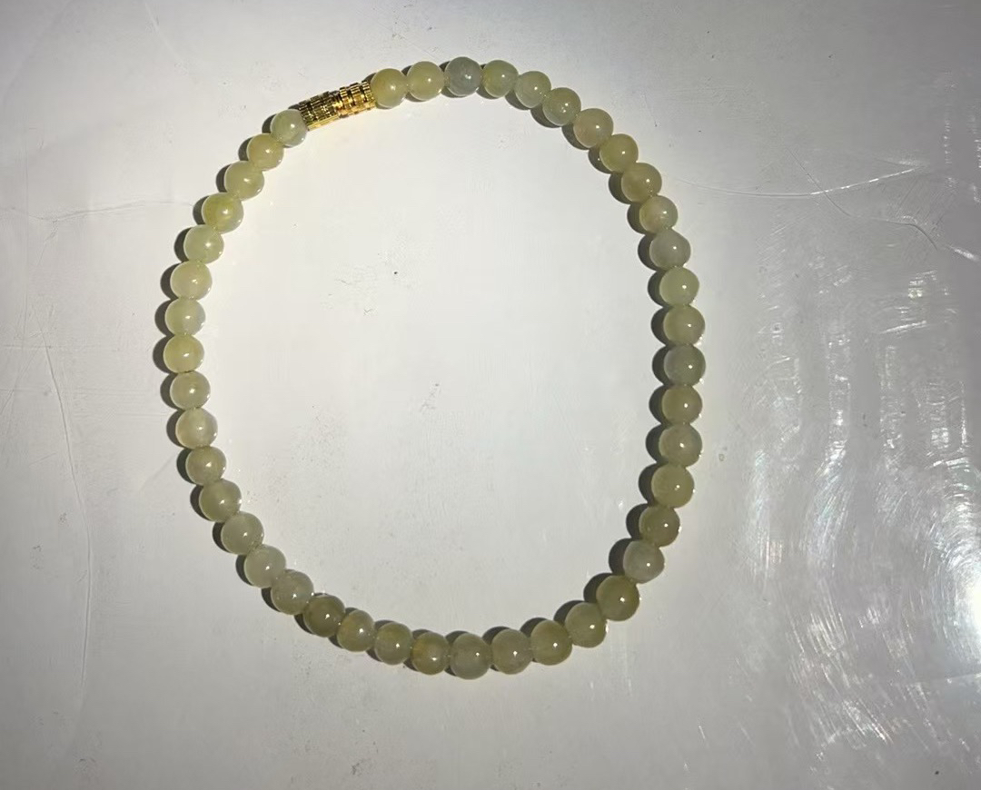 定制翡翠未镶嵌手串