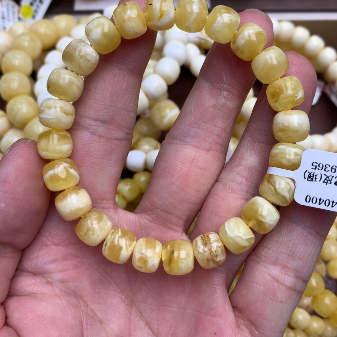 琥珀未镶嵌珠宝奇石20