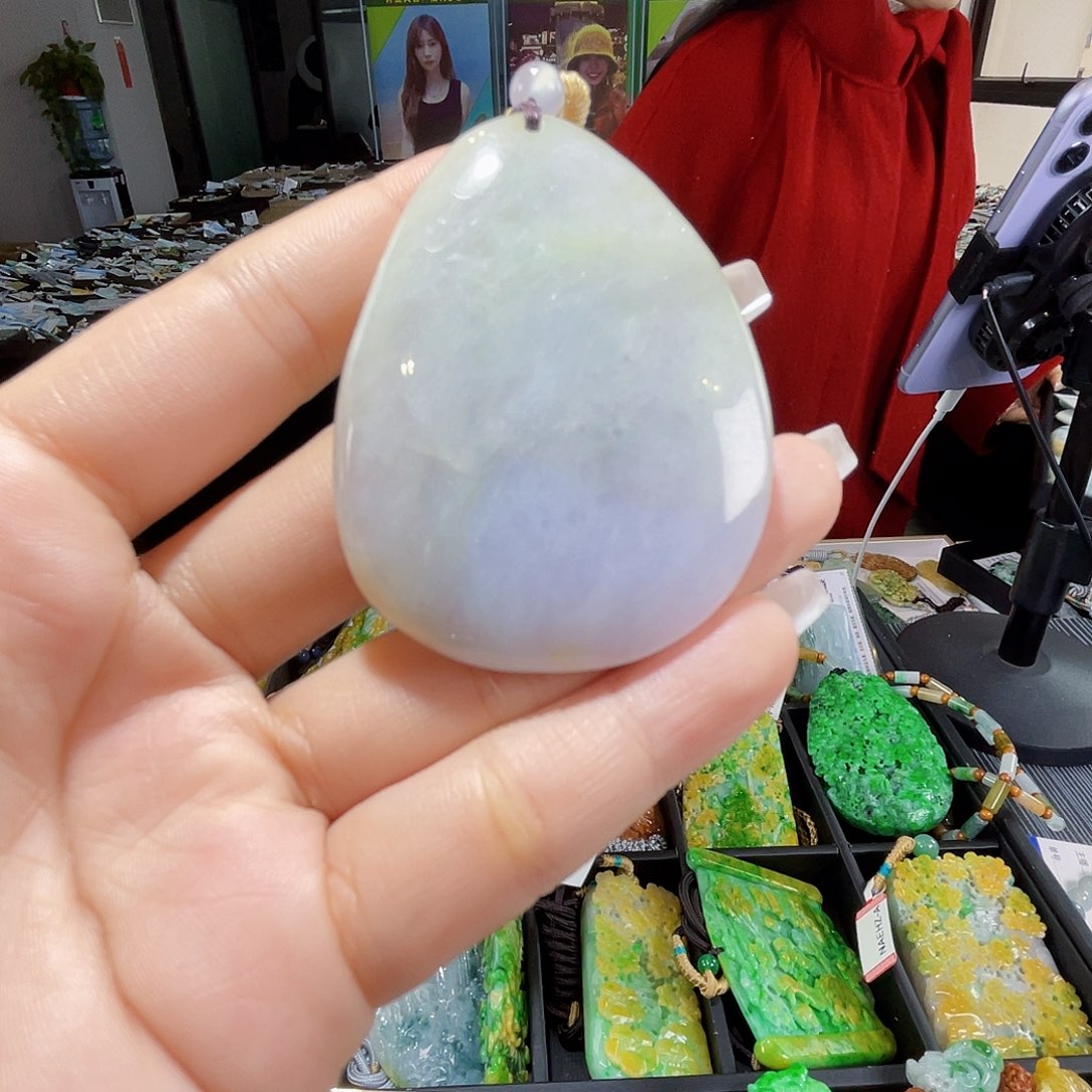 颈饰未镶嵌翡翠一