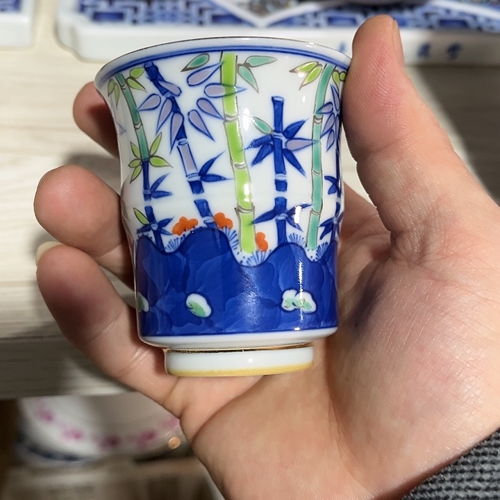 瓷片景德镇陶瓷杯子。