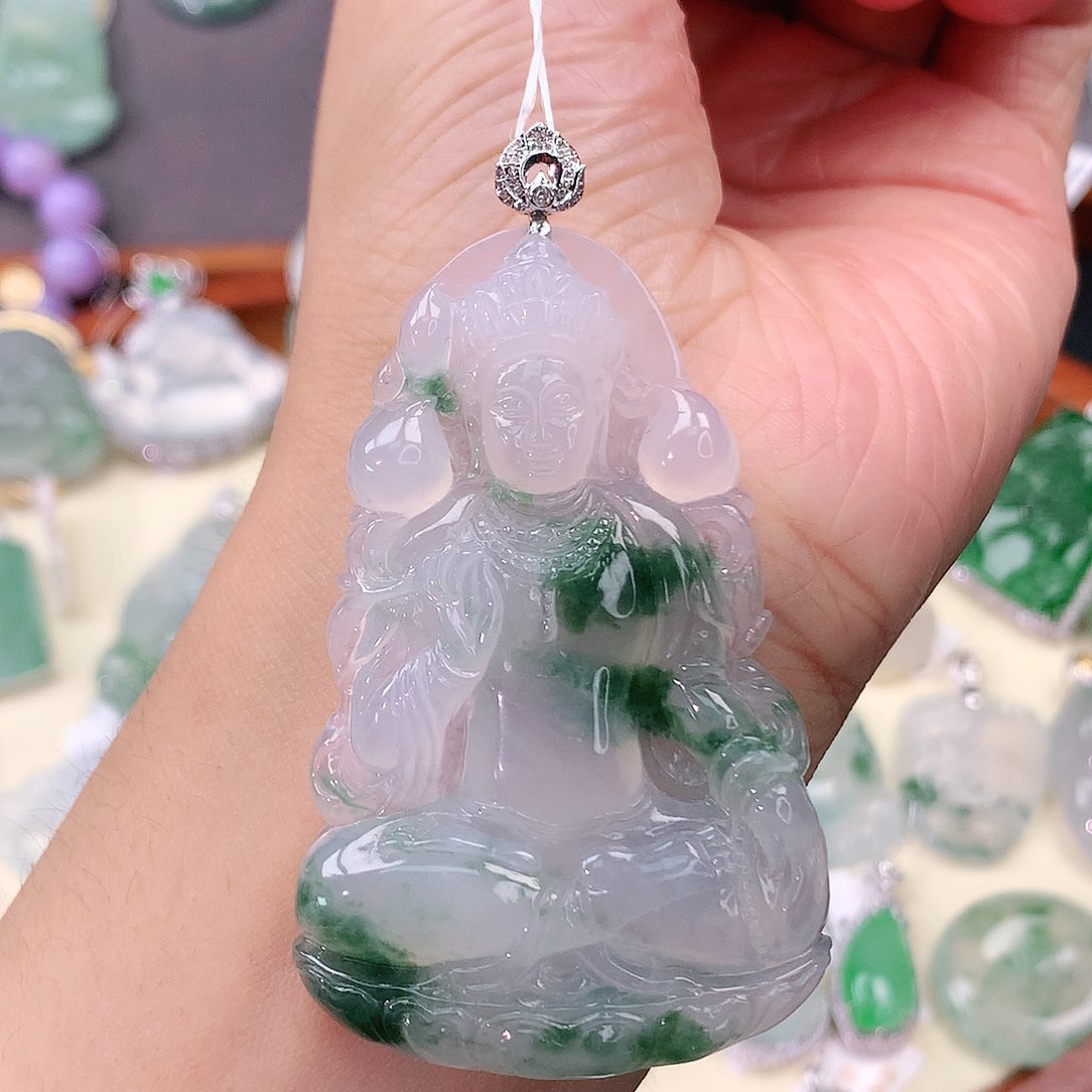 翡翠18K金镶嵌颈饰度母