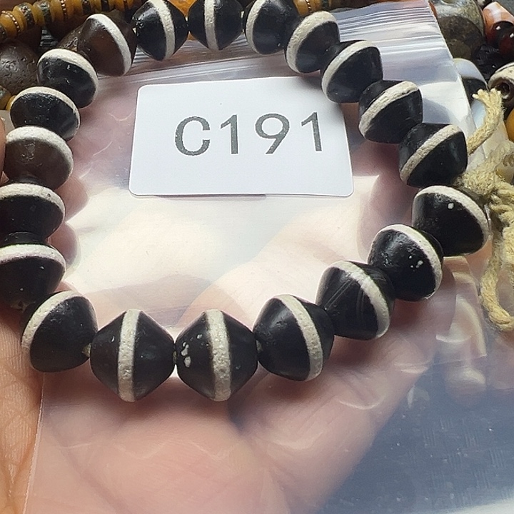 宝***爷玛瑙/玉髓未镶嵌手链