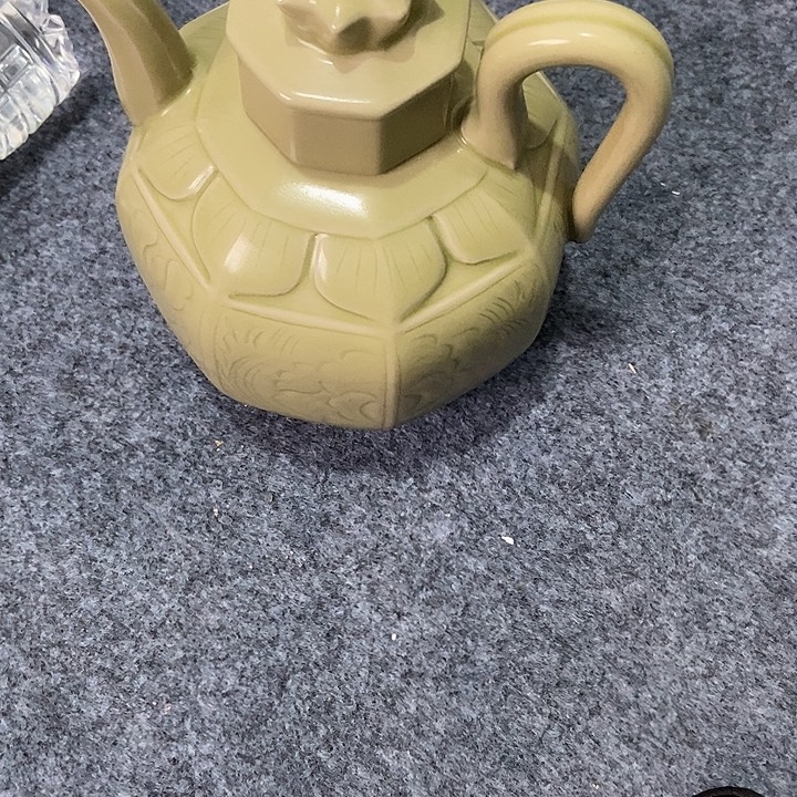 赫***H瓷片瓷器等艺术形式