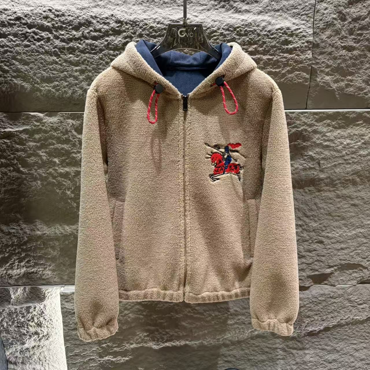 25//ss.冬季上新富人穿搭连帽夹克外套明星同款88023   才