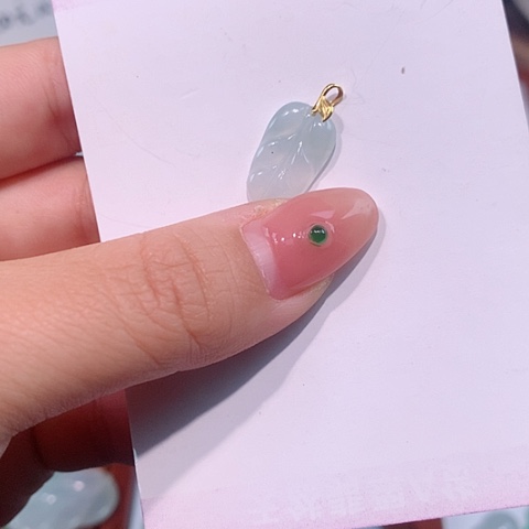 颈饰18K金镶嵌翡翠