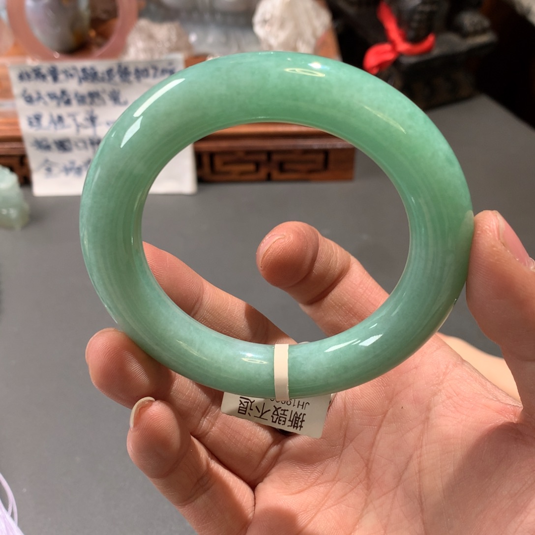 翡翠手镯未镶嵌55圆条