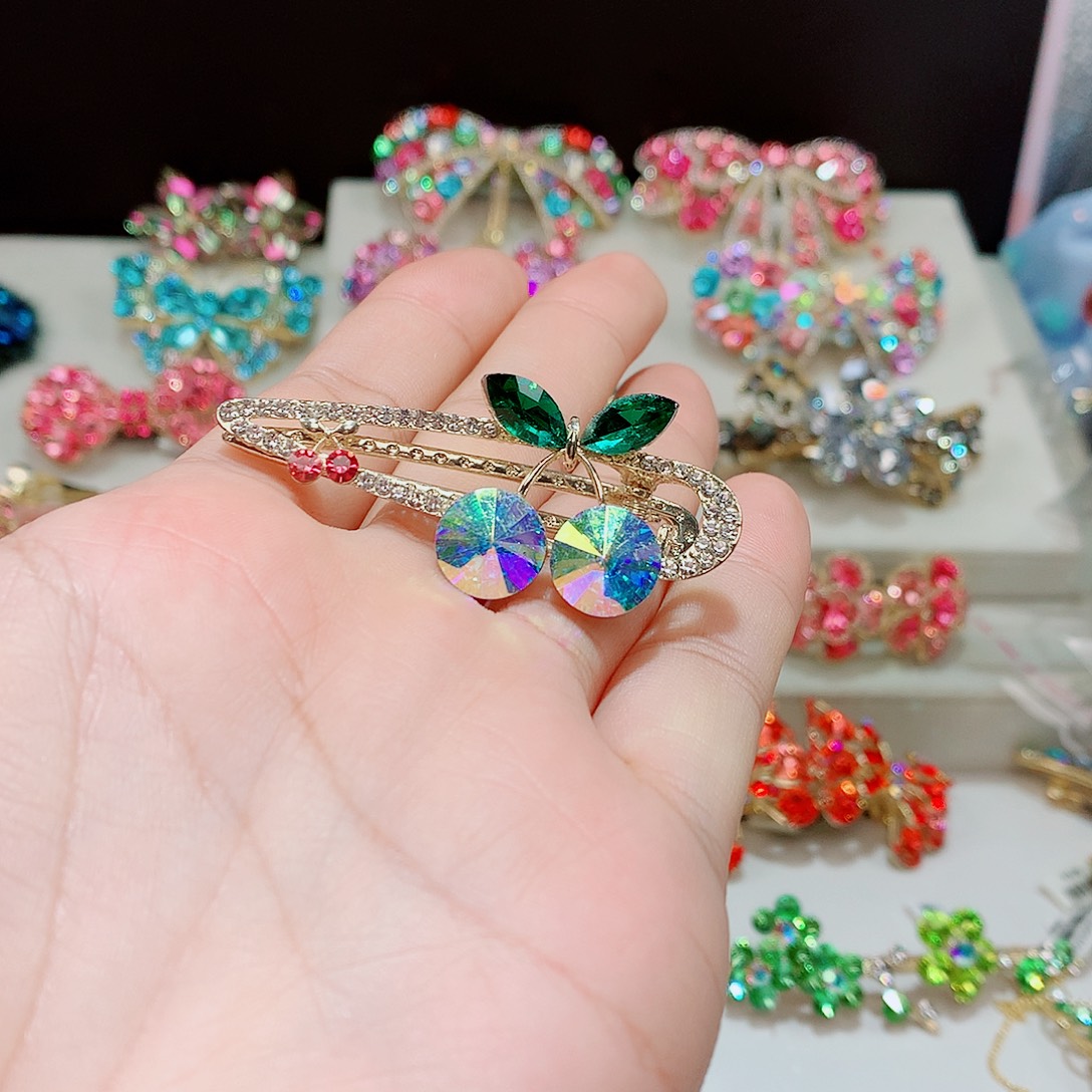 皮质铁合金发饰和