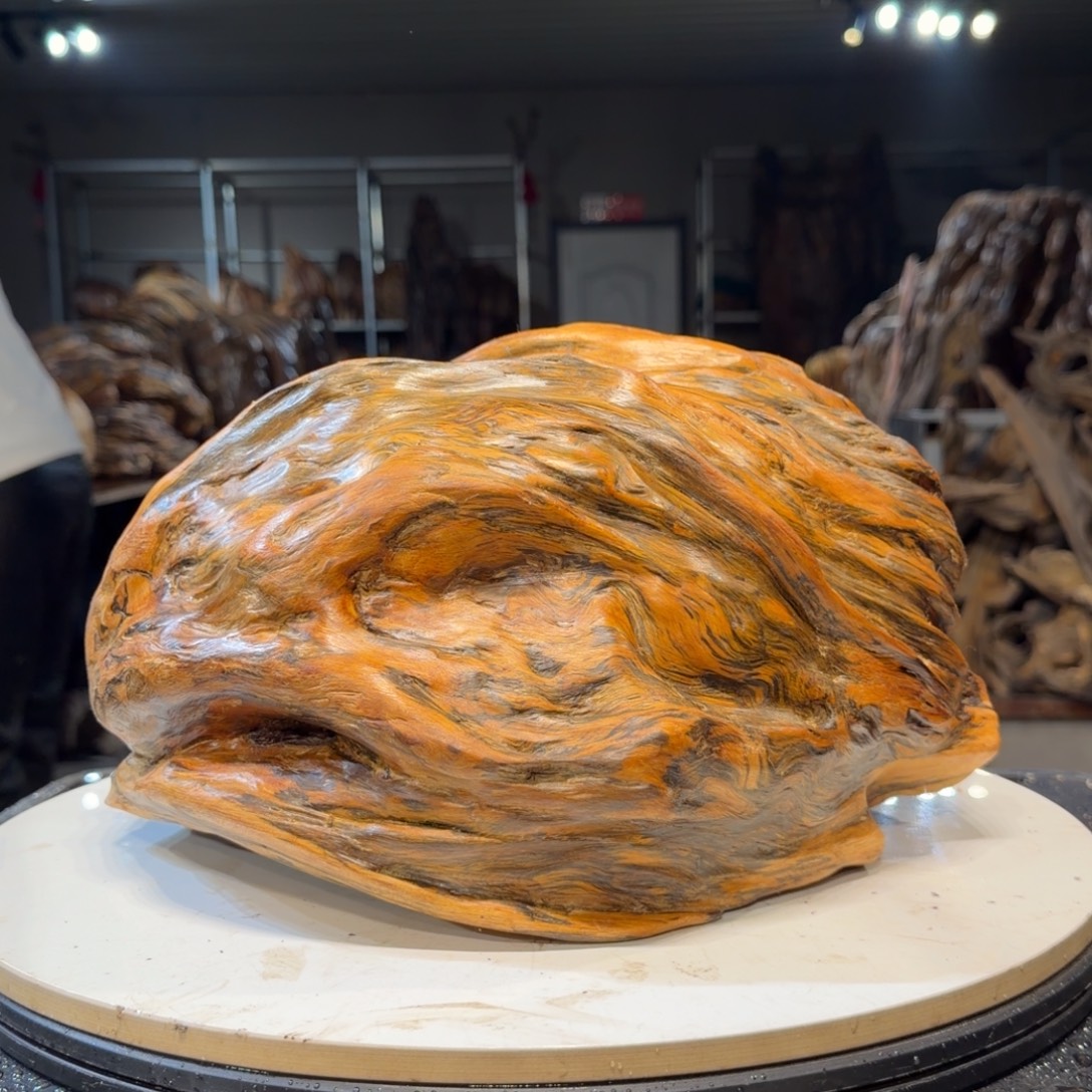 阿***祝木王一刀琥珀木摆件190