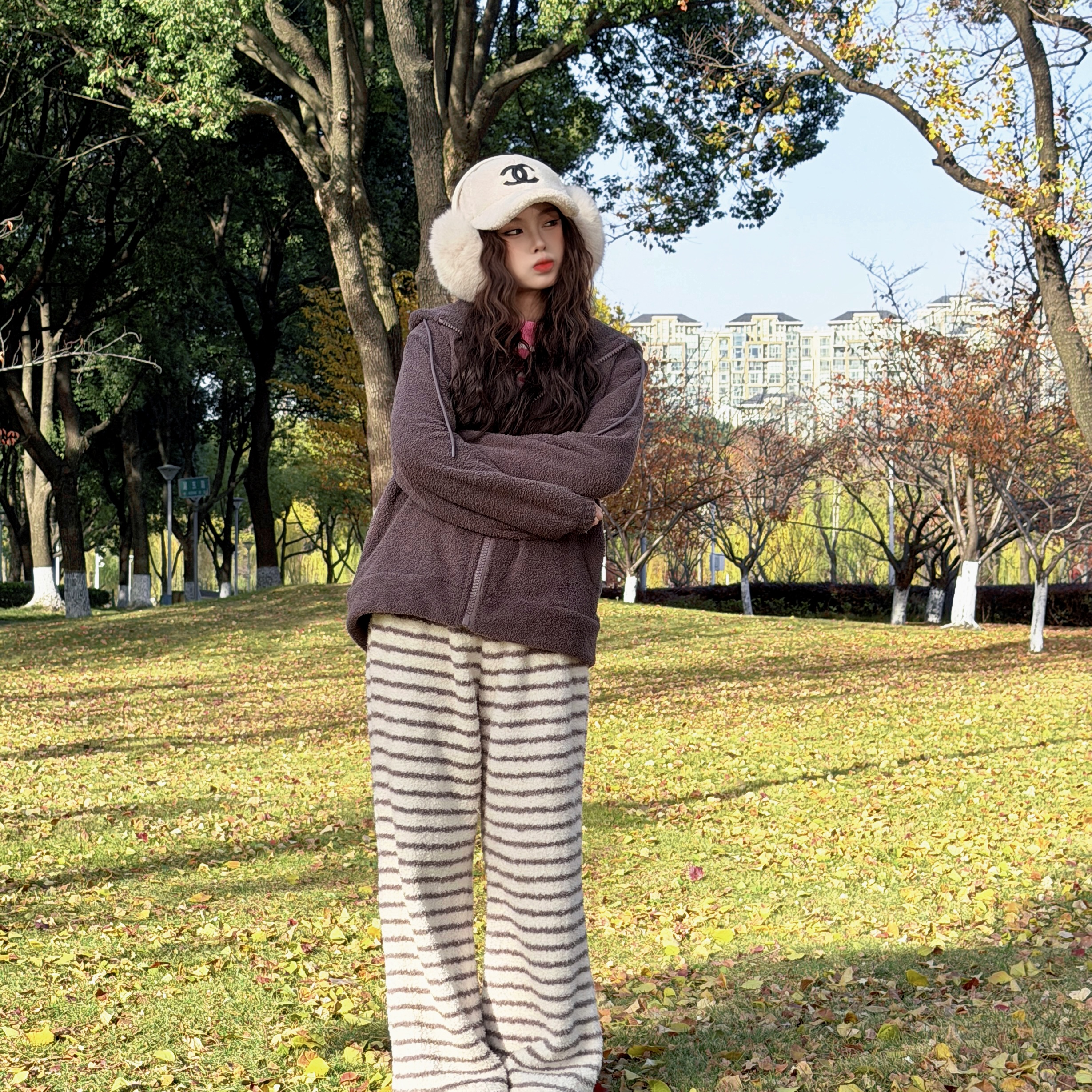 竹喧2025设计师冬季新款简约显瘦慵懒风加绒连帽宽松拉链套装