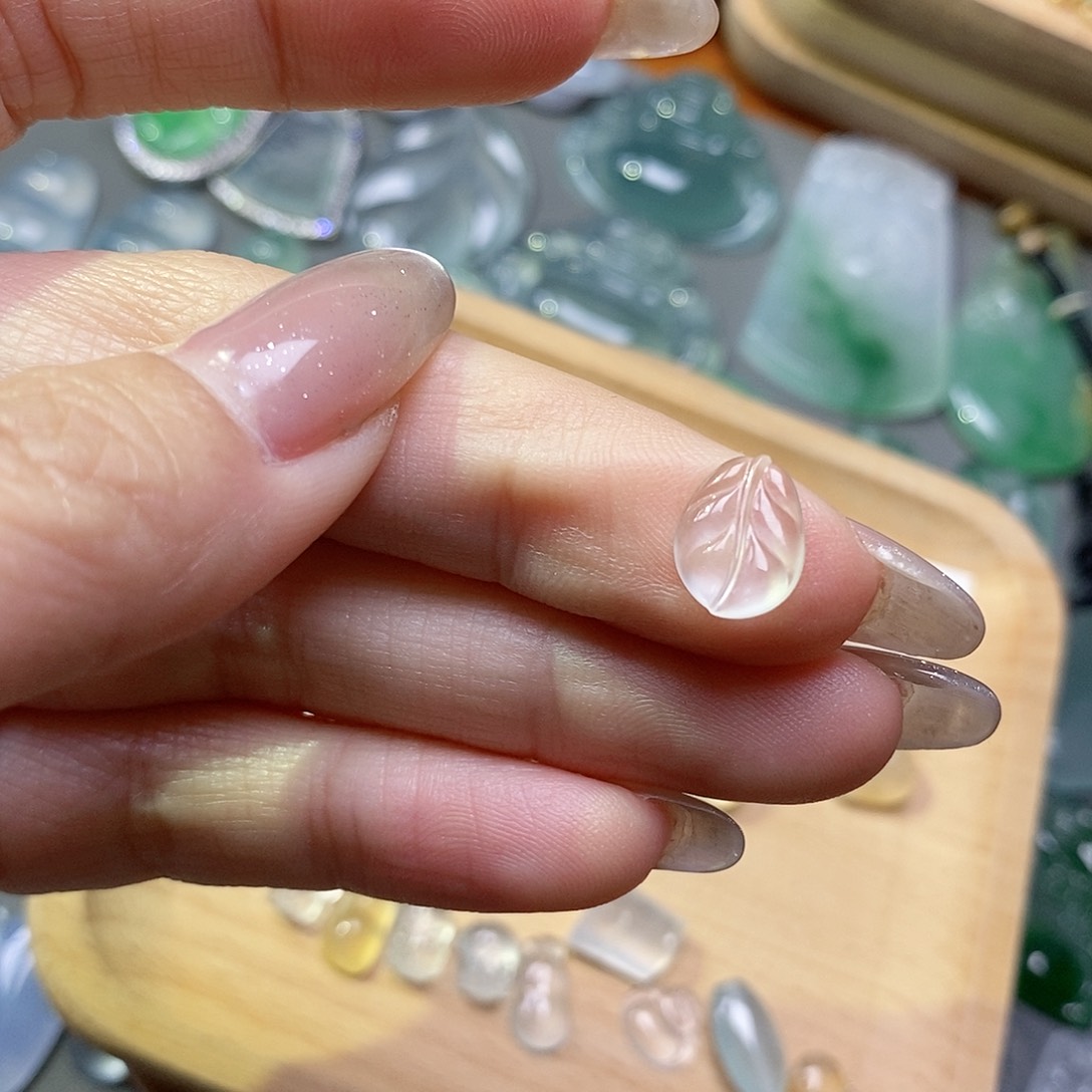 翡翠颈饰未镶嵌肥*猫翡翠