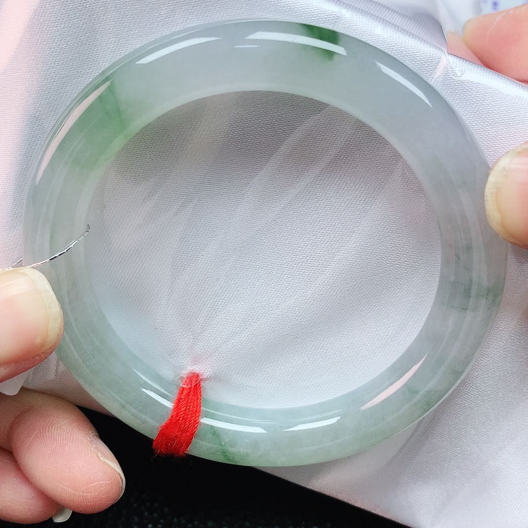 翡翠手镯未镶嵌51圈