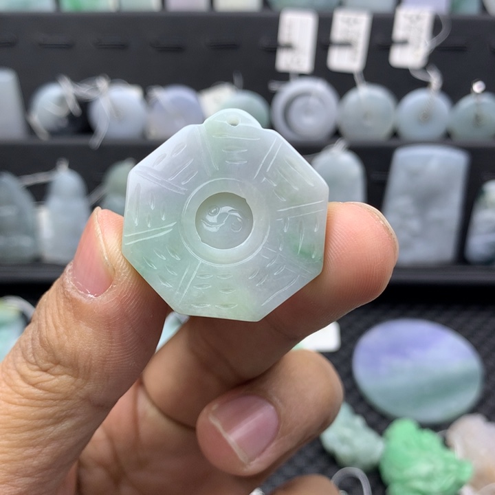 翡翠吊坠(不含链)未镶嵌