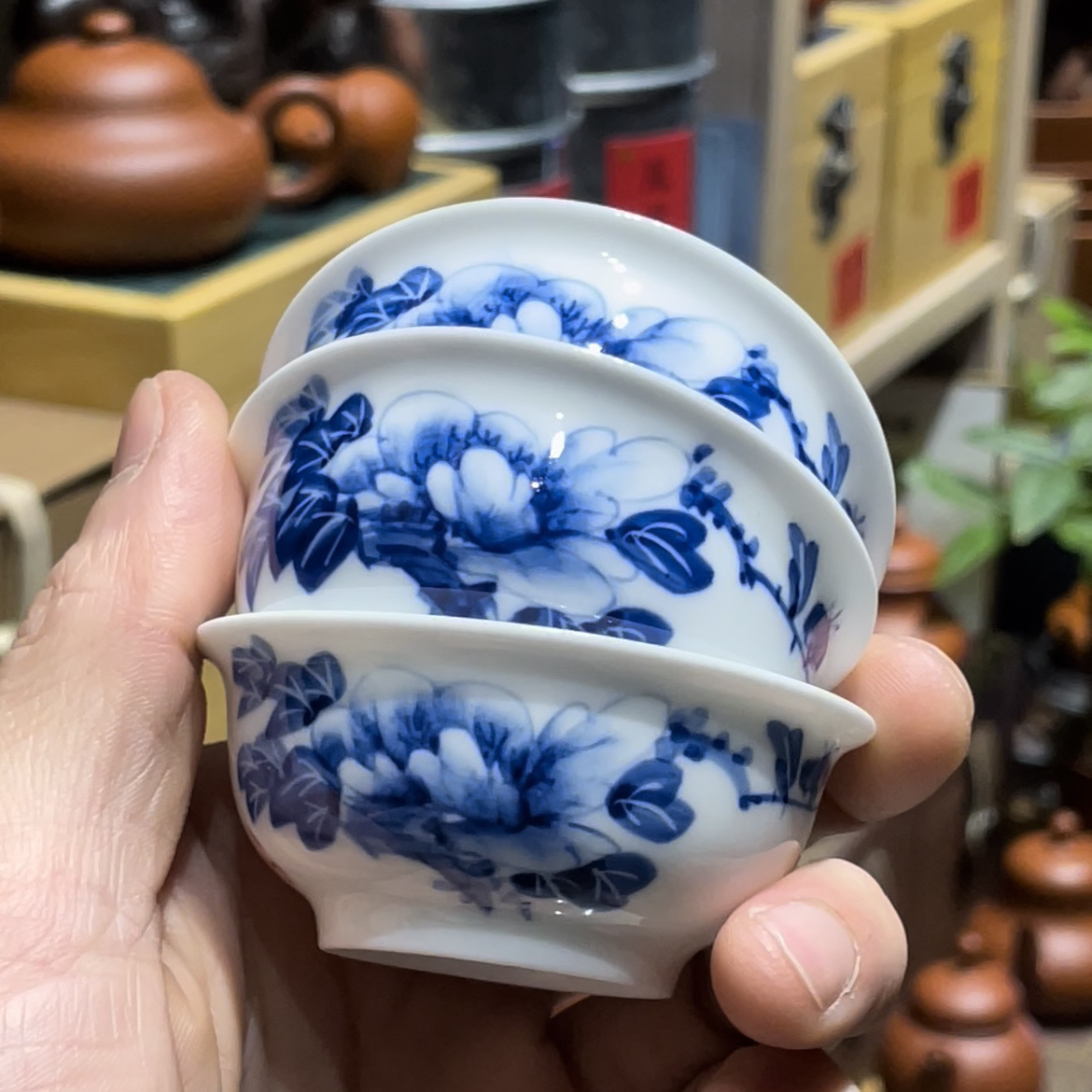 老茶器牡丹花杯，实用约30cc，三个一组（老物件，非完美品，慎拍！）