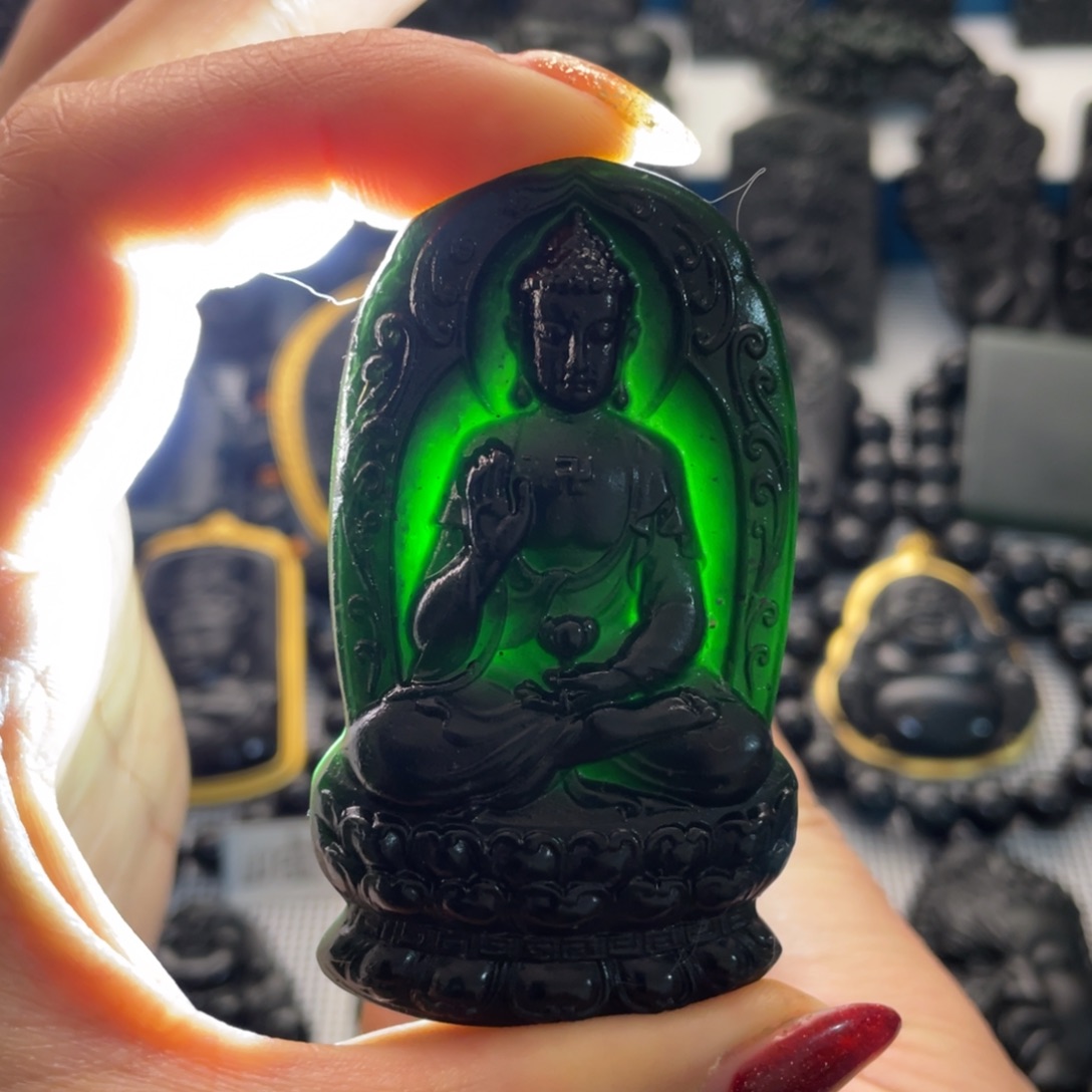 蛇纹石玉吊坠未镶嵌