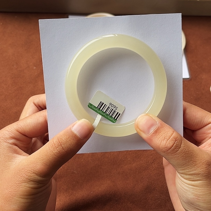 和田玉未镶嵌手镯Z*e