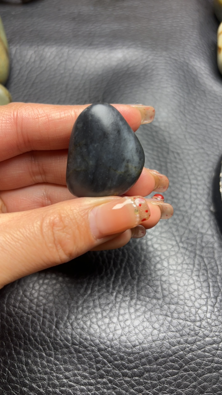 新疆和田玉吊坠9