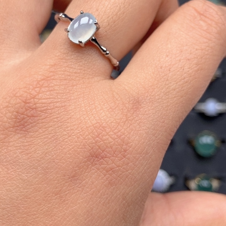 翡翠未镶嵌戒指戒指