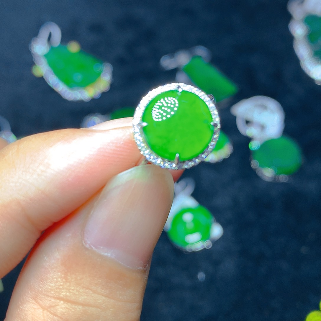 翡翠银S925镶嵌颈饰我