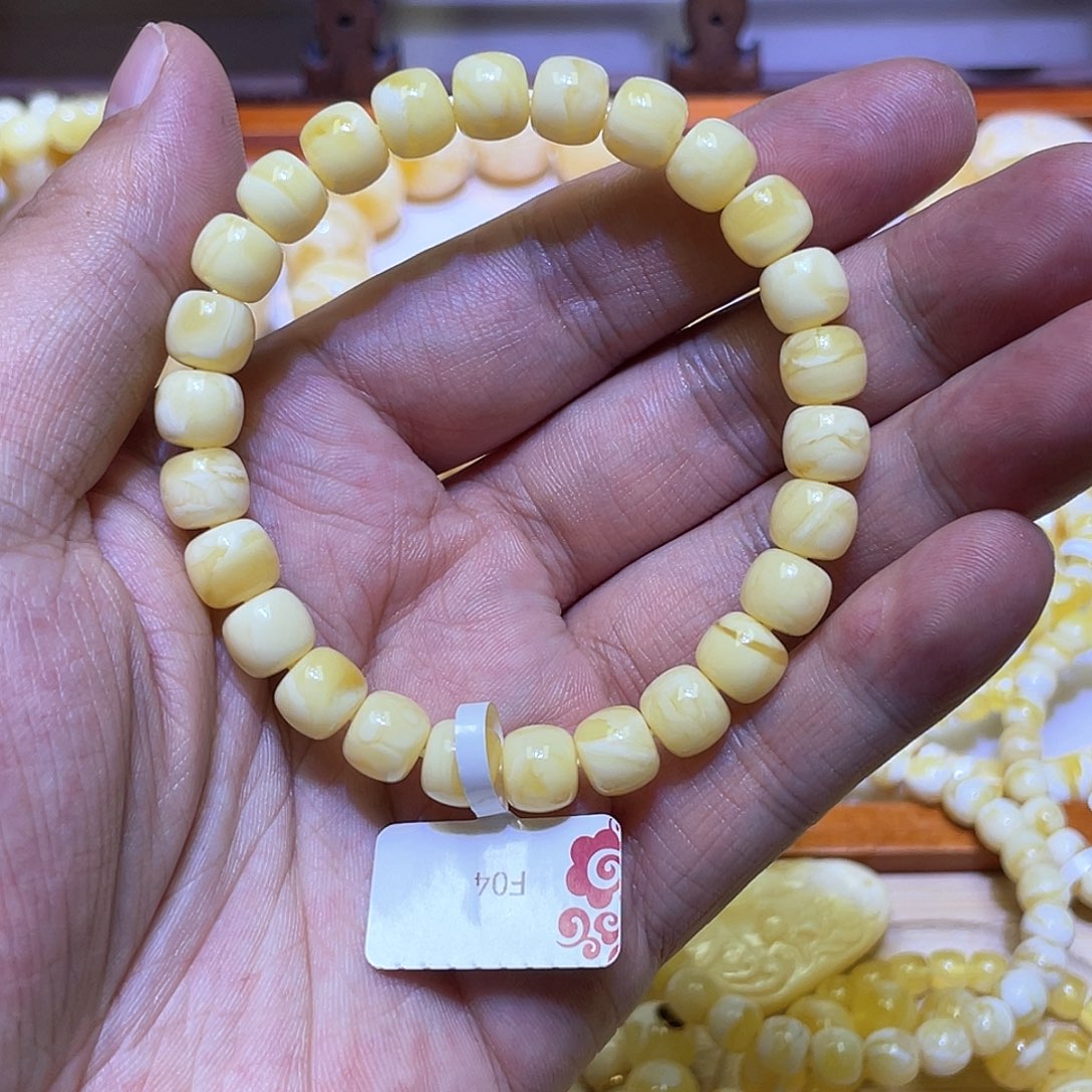 未镶嵌蜜蜡手串8.5mm浓白特级妖花