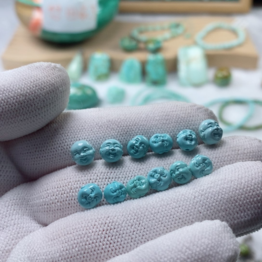 绿松石颈饰未镶嵌