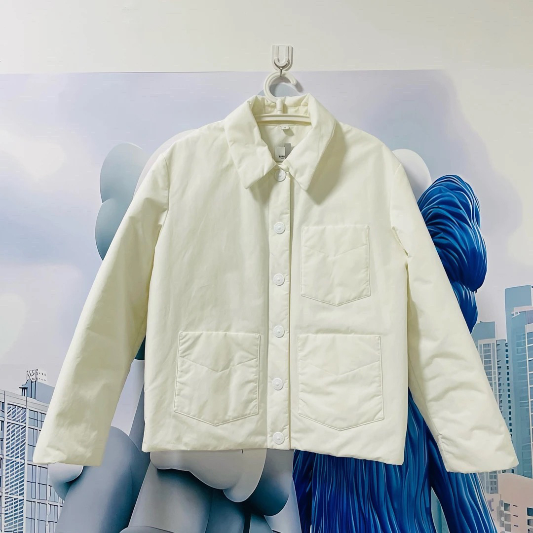 burberry巴宝莉翻领简约文艺范夹克棉服M码YSC0274