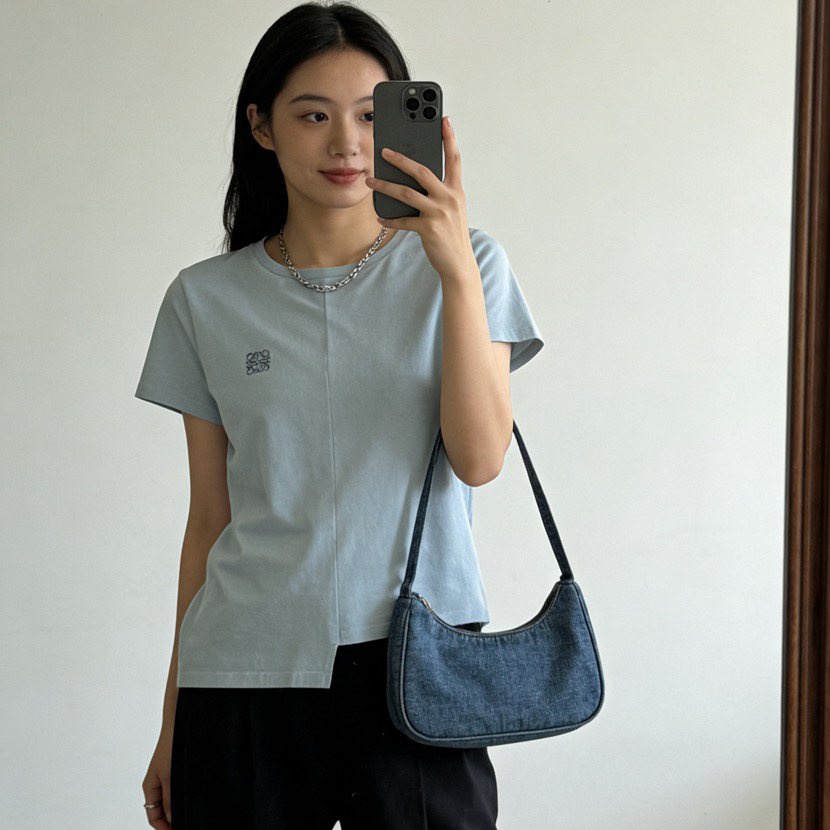 未使用 LOEWE/罗意威 D500760/天蓝色刺绣不规则下摆短袖/尺码S