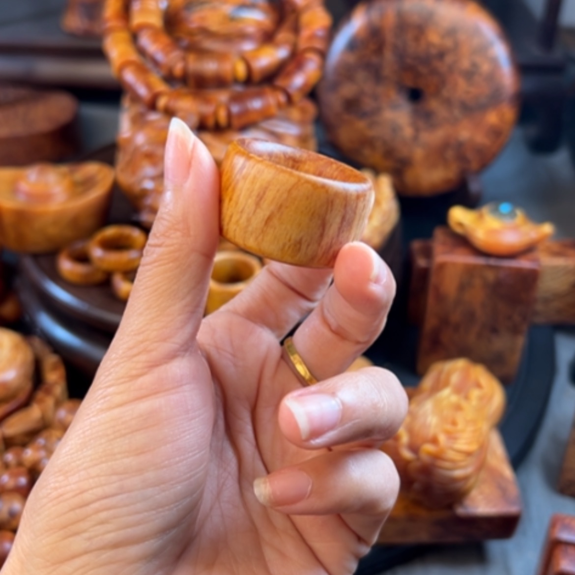 【闪购商品】松木（琥珀木）把件