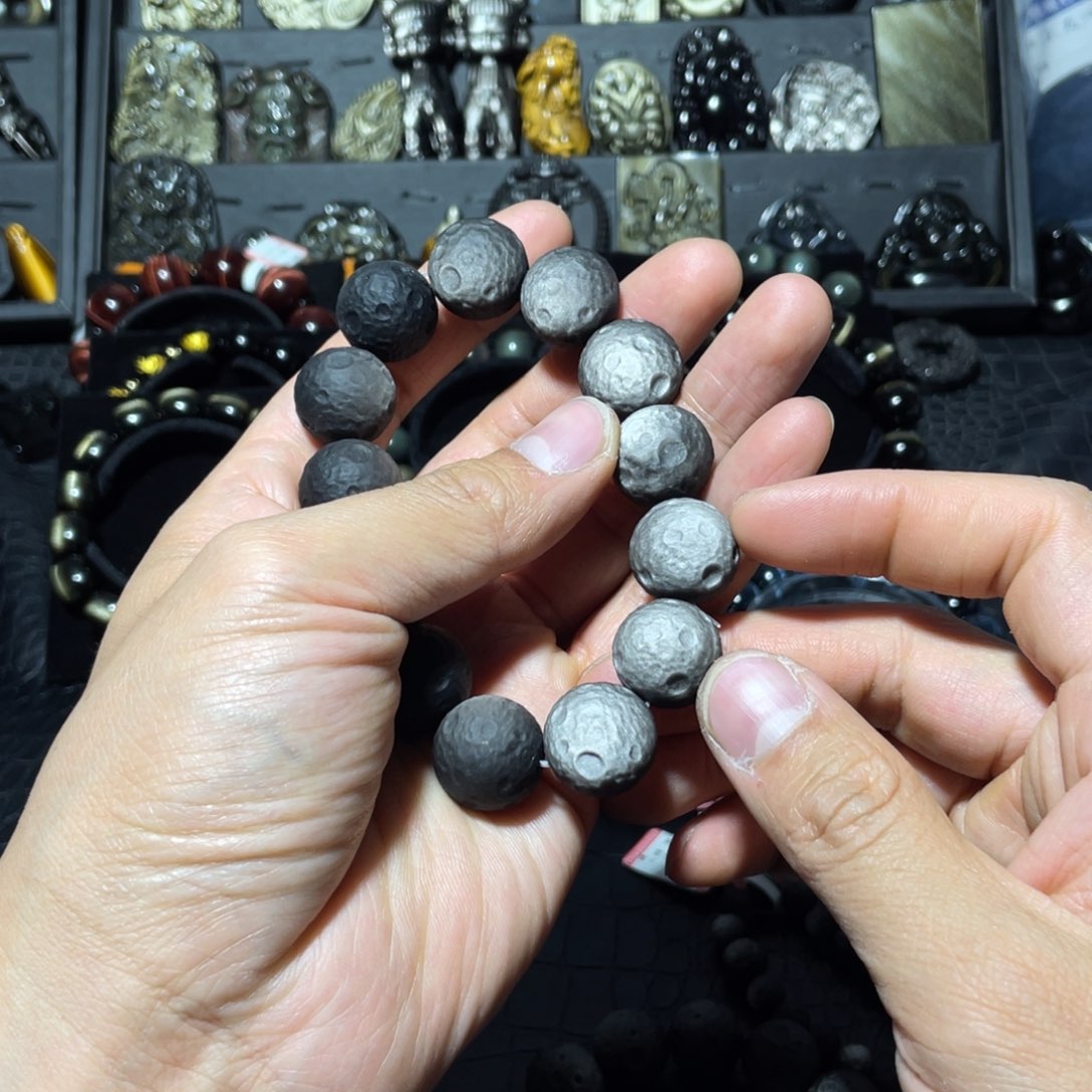 黑曜岩珠宝奇石未镶嵌漫*者