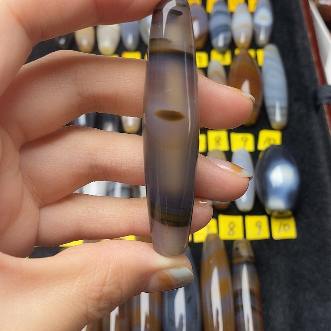 佑***9玛瑙/玉髓未镶嵌颈饰