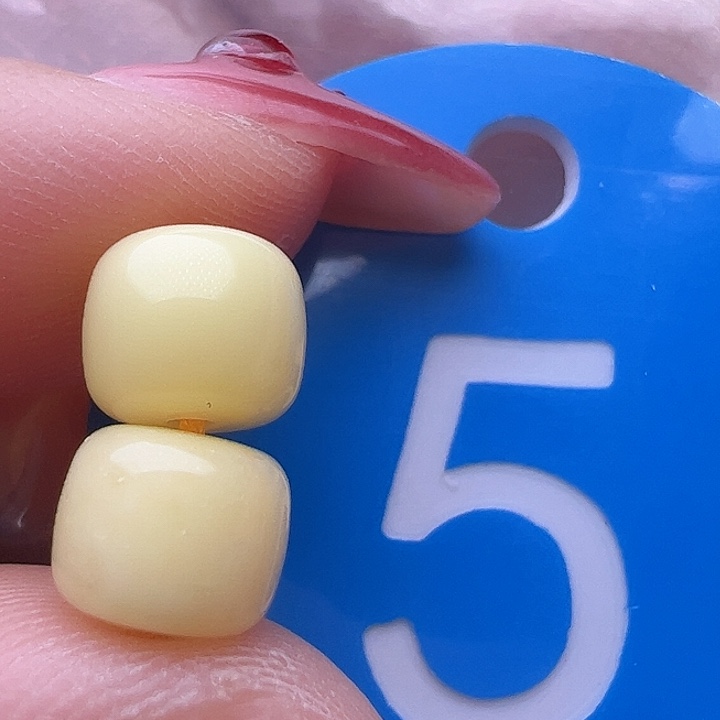 蜜蜡裸石未镶嵌7mm 老型