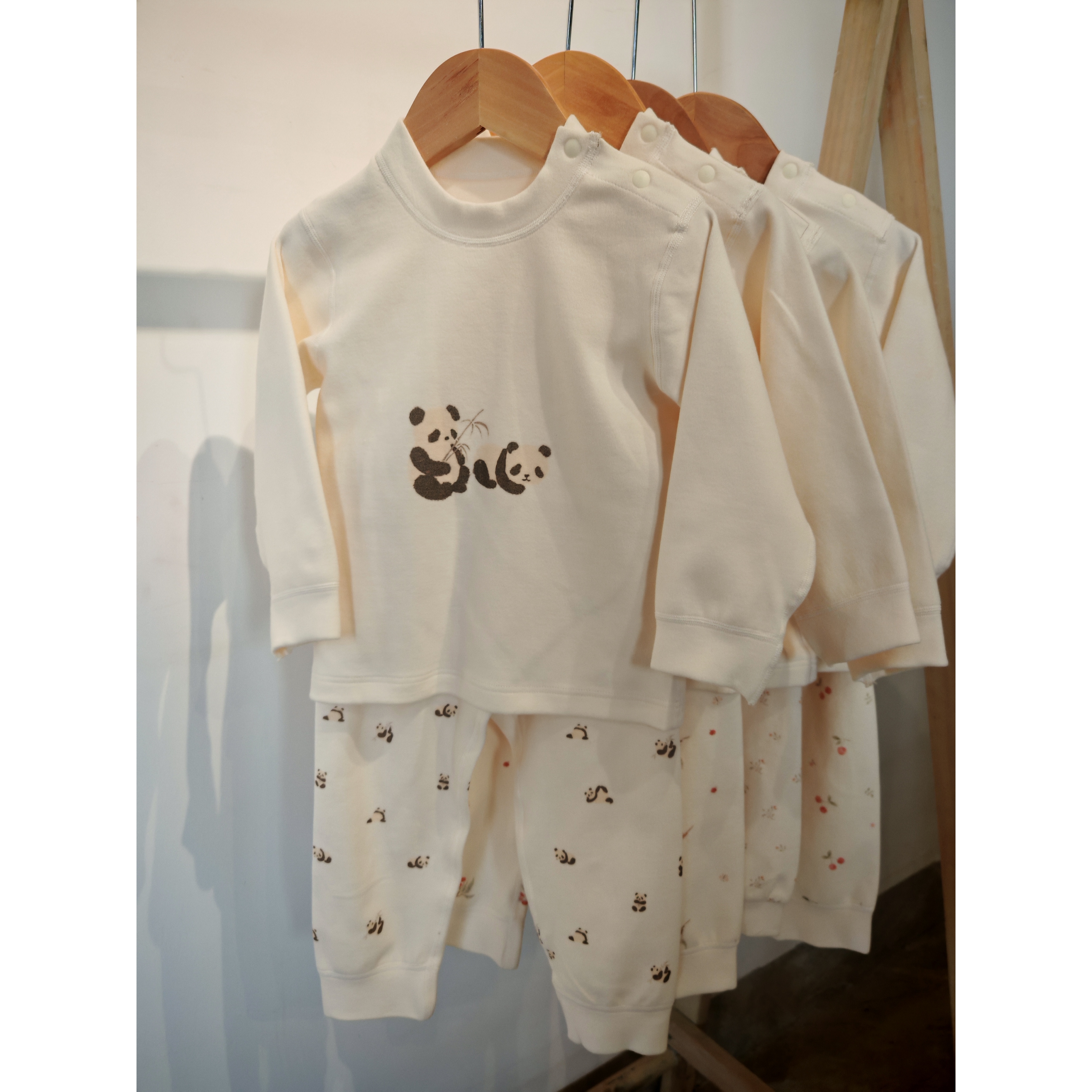 预   卡婴童小萌熊舒绒分体套