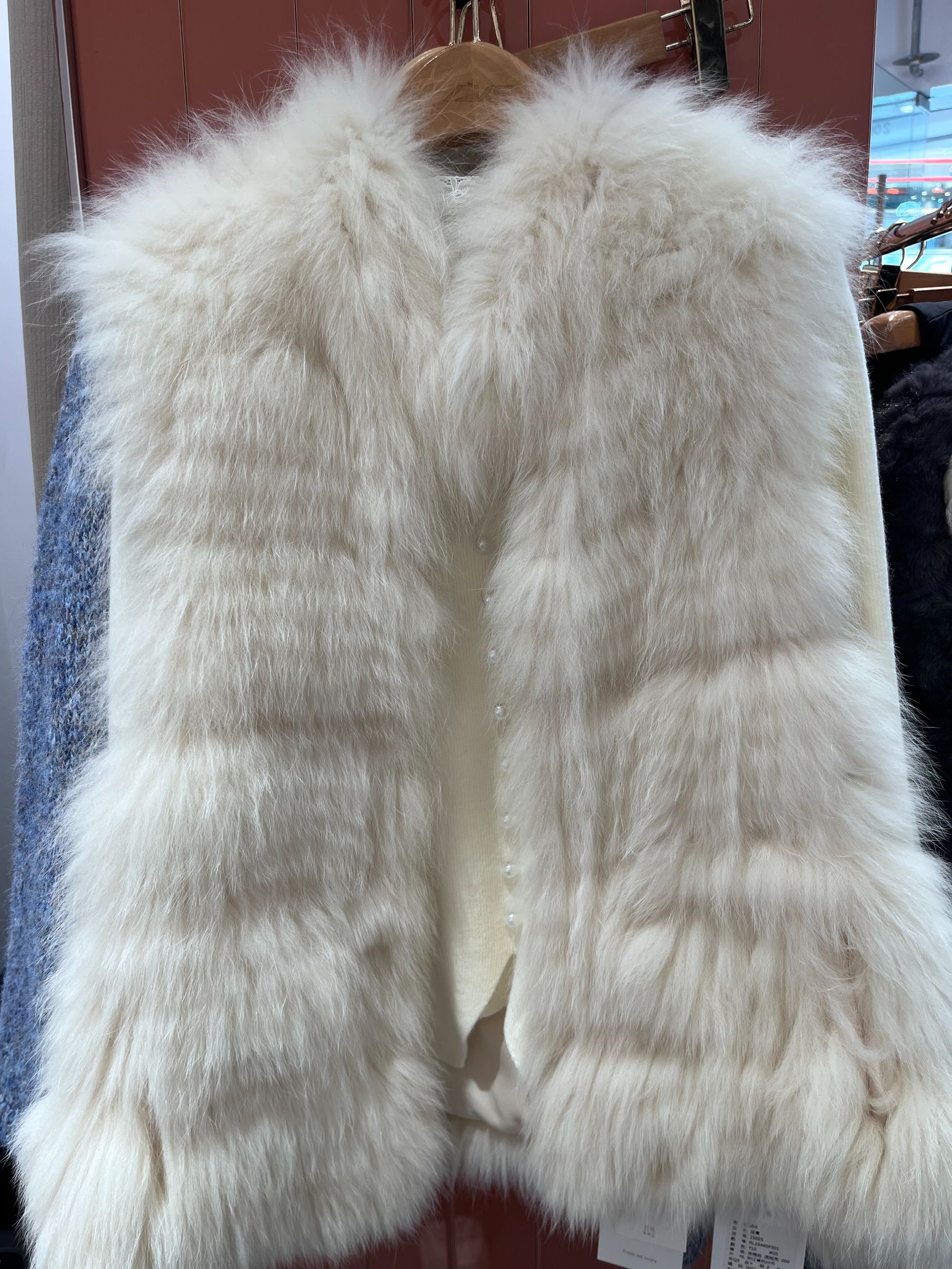 爱客秋冬皮草狐狸毛皮宽松型立领短款女马夹RL25440P501