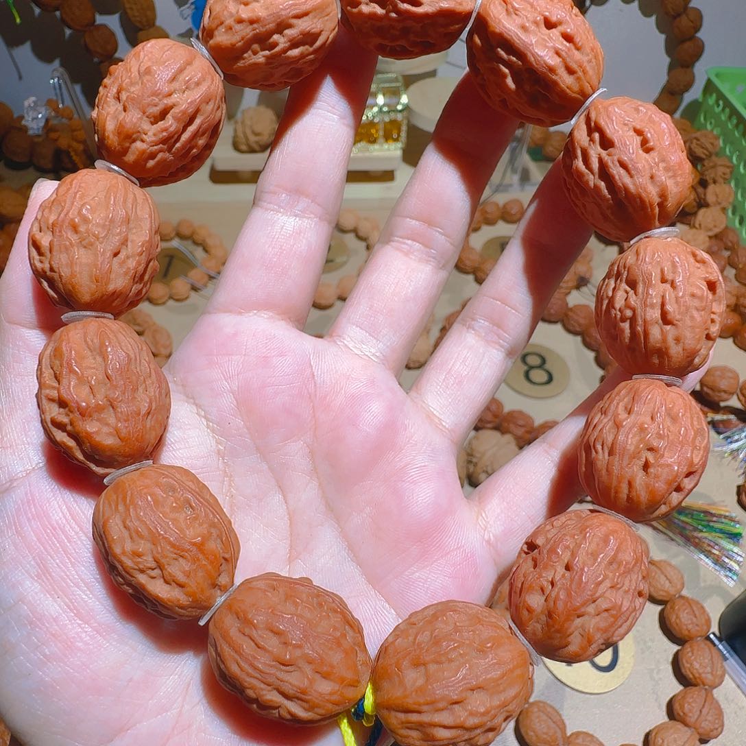 文玩核桃吊坠蜜纹大枣手持
