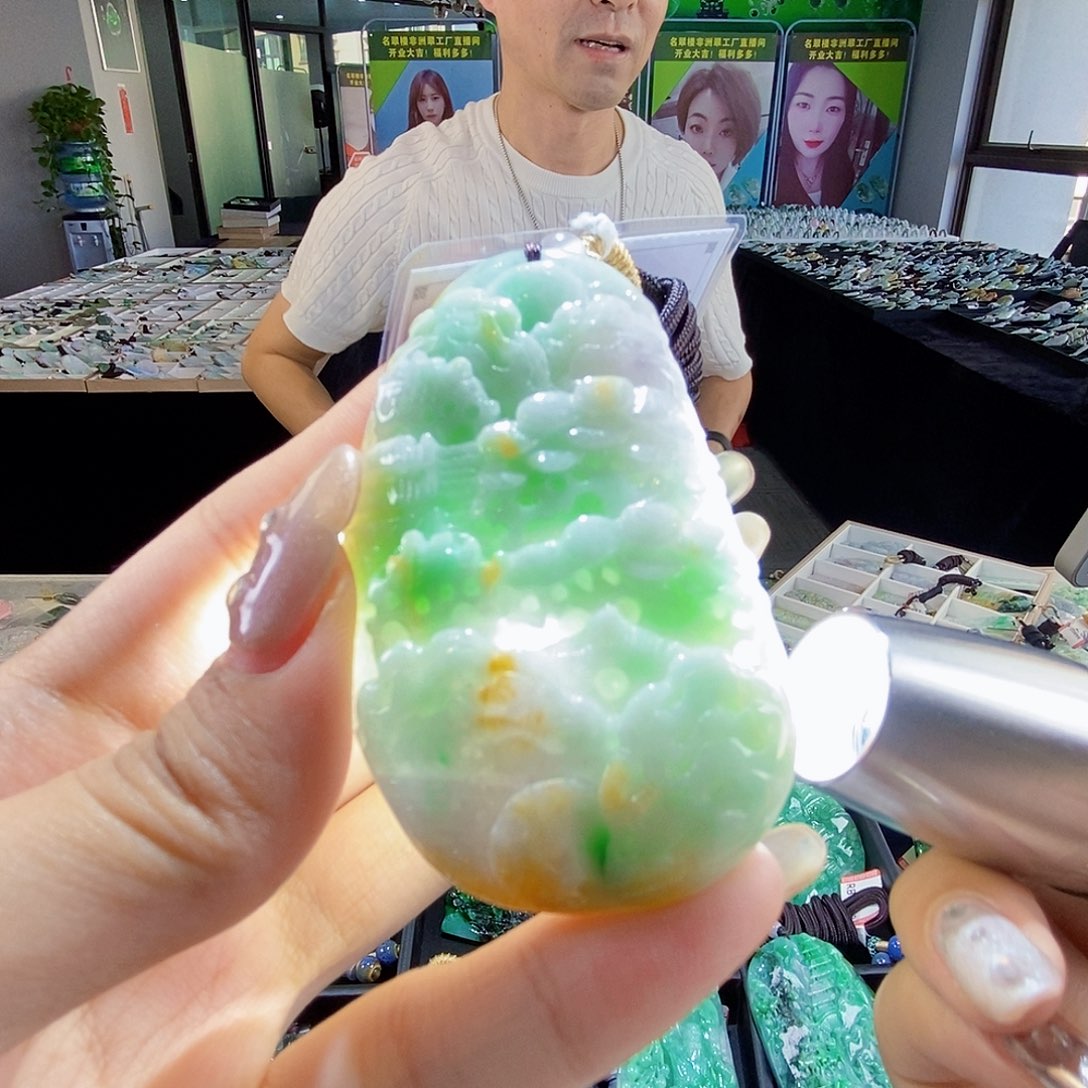 颈饰未镶嵌翡翠翡翠