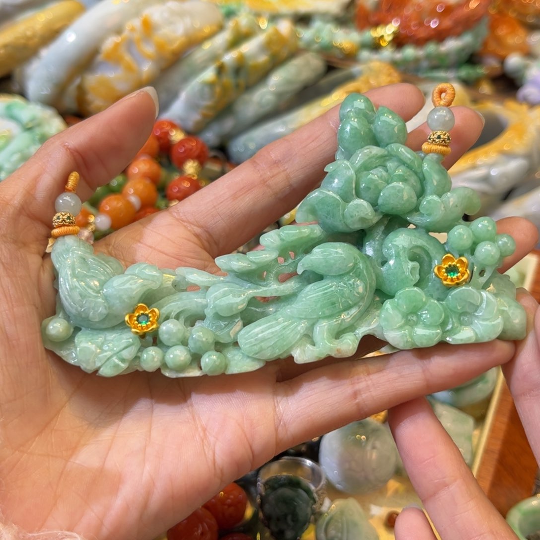 翡翠颈饰未镶嵌待编款