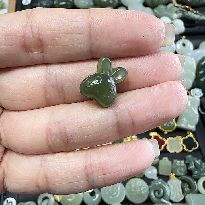 和田玉未镶嵌吊坠(不含链)紫*叶