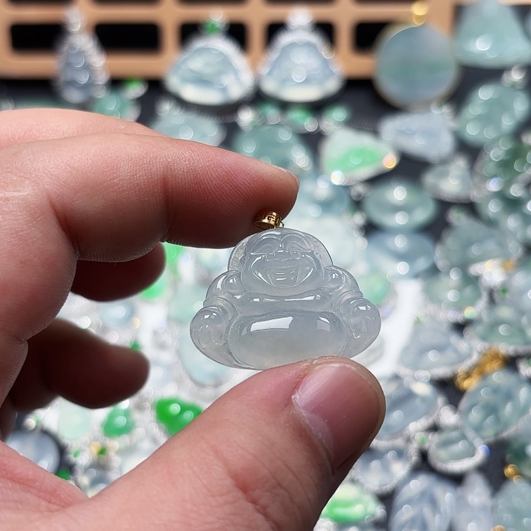 咕***噜颈饰18K金镶嵌翡翠天然缅甸A货翡翠