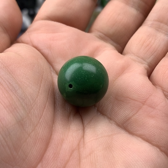 和田玉颈饰未镶嵌蒙*哥