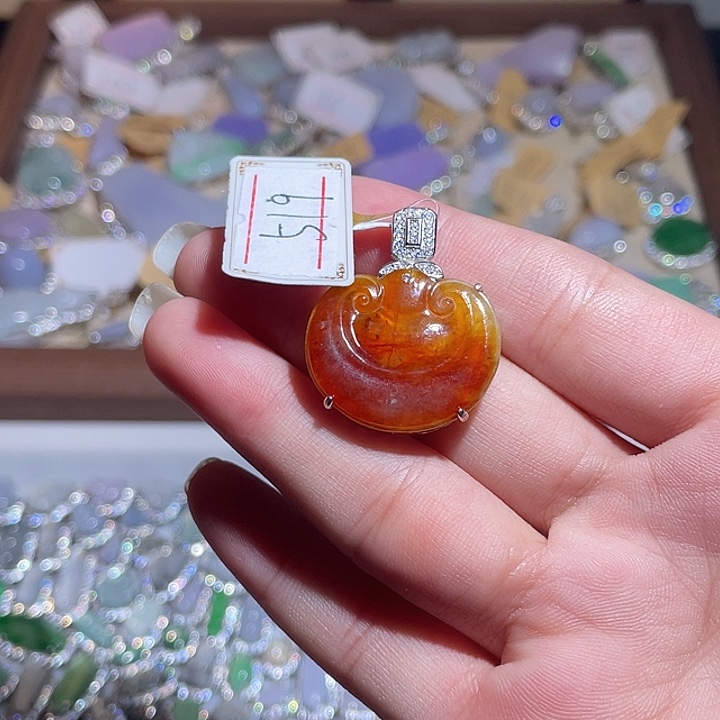 翡翠银S925镶嵌颈饰翡翠