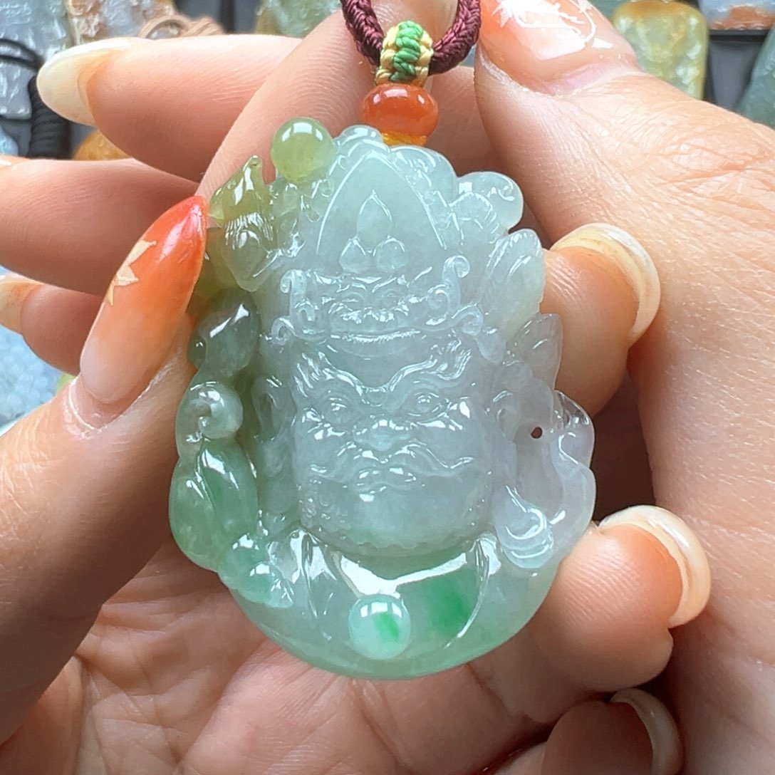 翡翠颈饰未镶嵌黄财神头