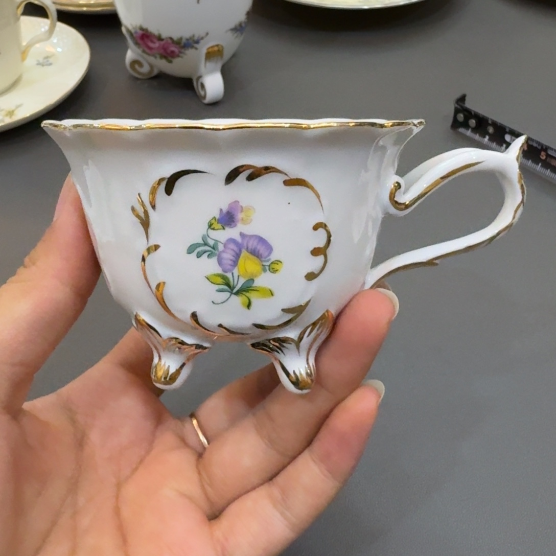 芒***笨陶瓷片片世界影子在中国