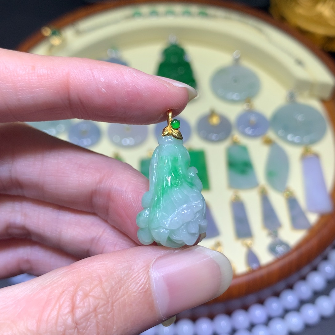 翡翠吊坠(不含链)未镶嵌
