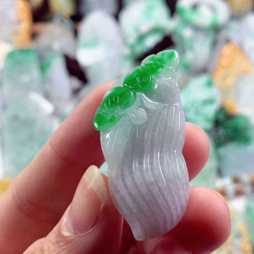 【闪购商品】翡翠吊坠(不含链)未镶嵌