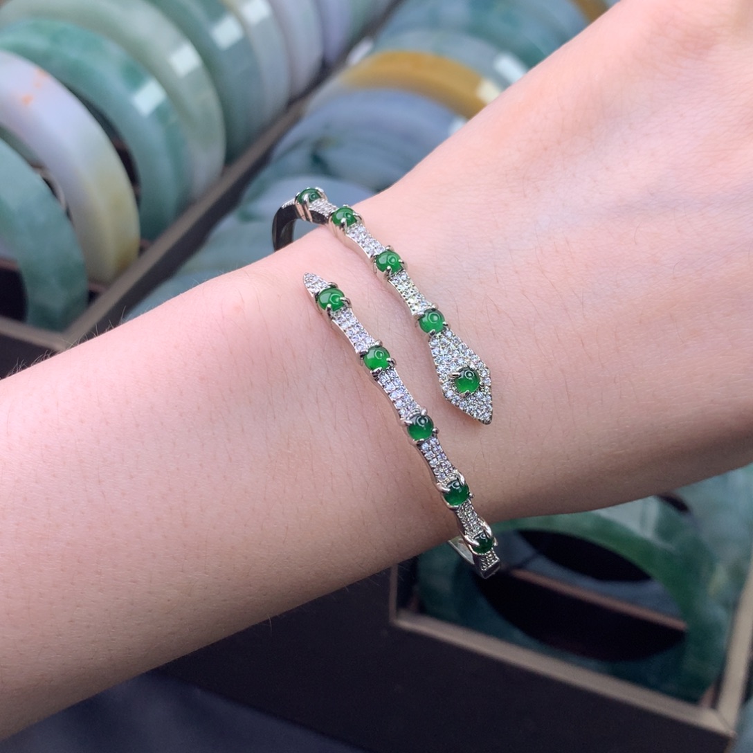 翡翠未镶嵌手镯银手镯