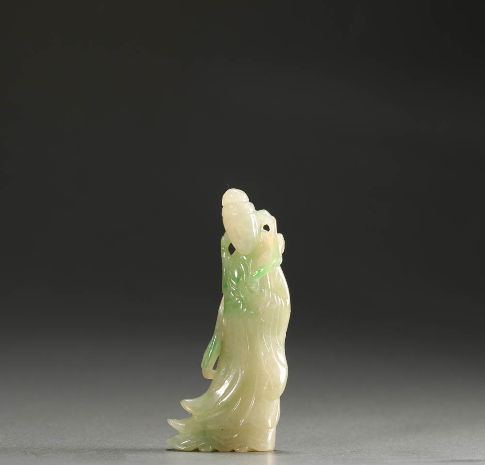 清·翡翠冰种麻姑献寿雕件